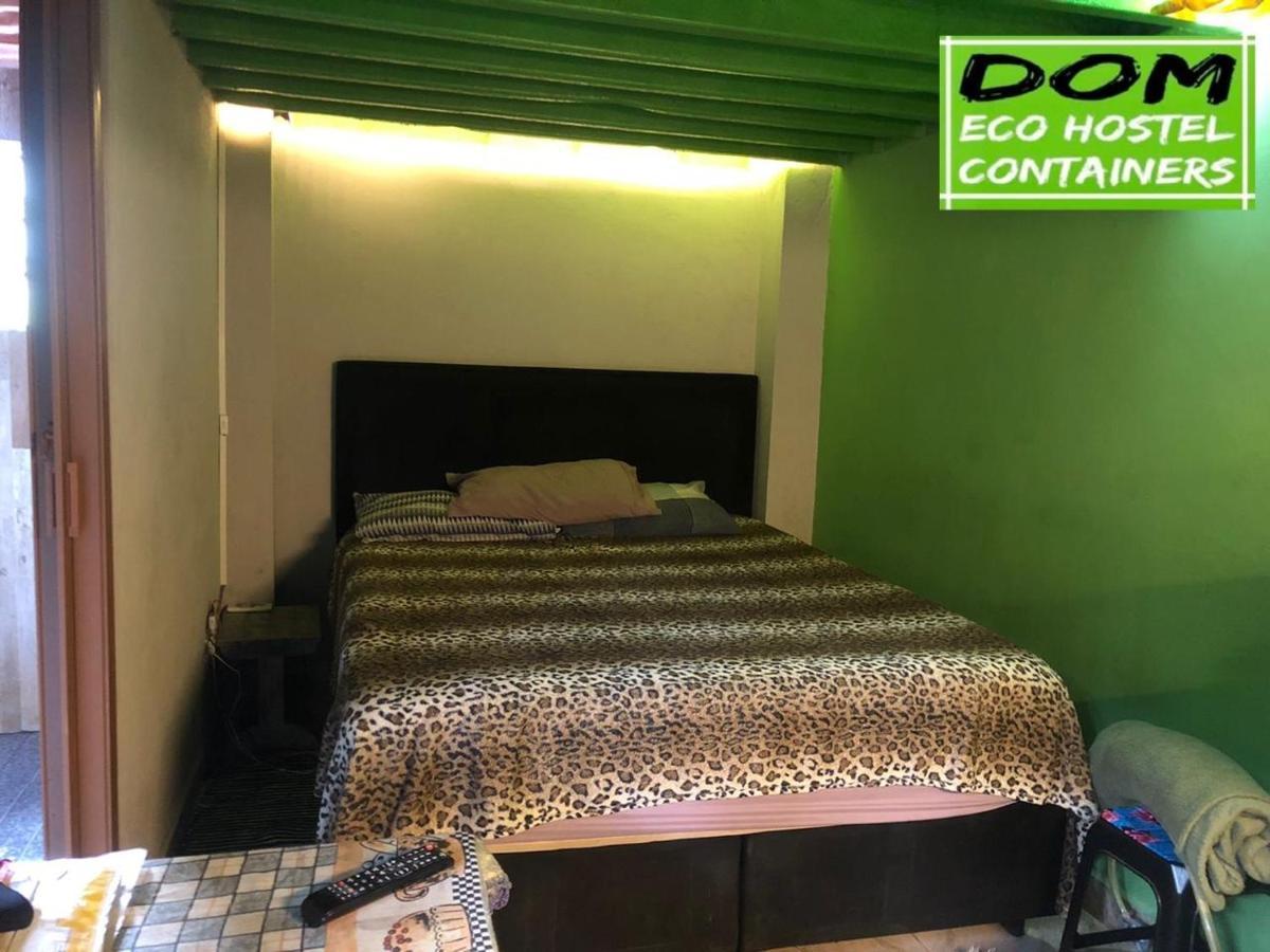 Dom Eco Hostel Containers Sao Sebastiao  Exterior photo