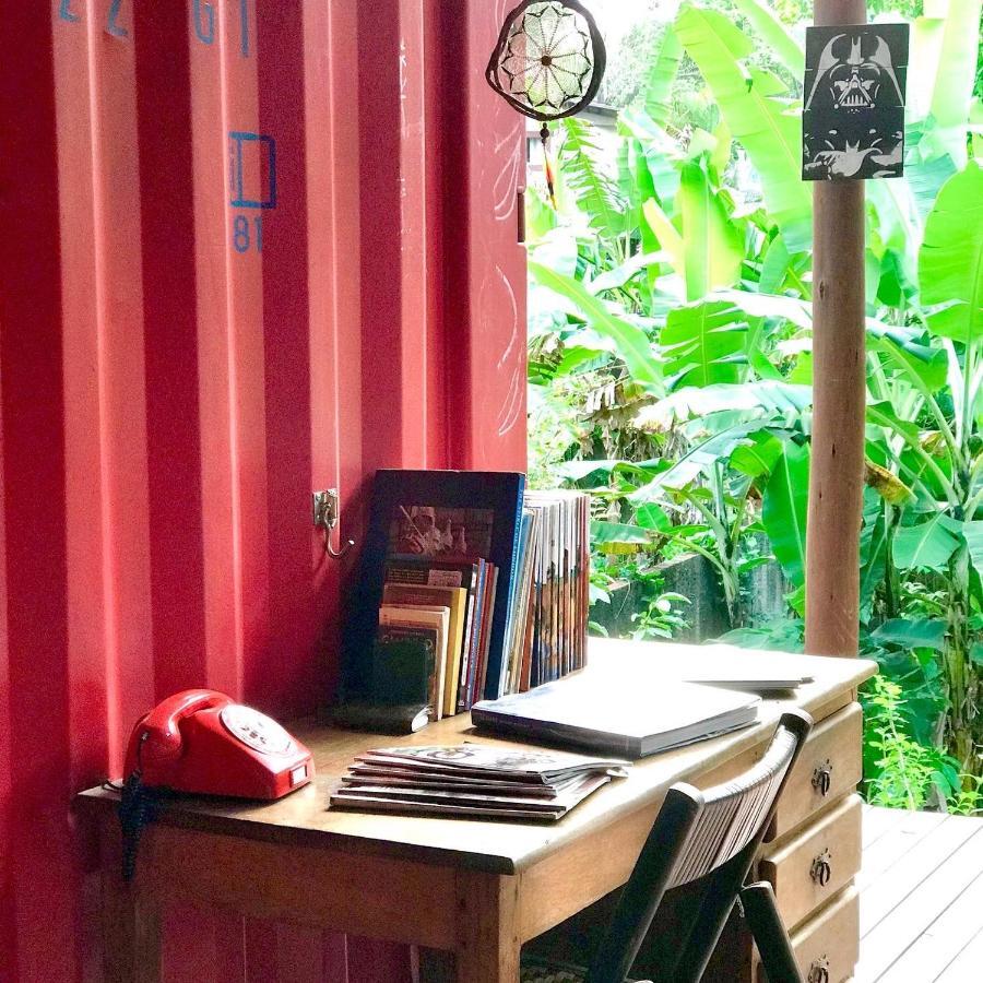 Dom Eco Hostel Containers Sao Sebastiao  Exterior photo